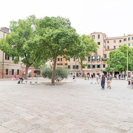 Ca' Leoncino - Venice Canal Front Apartment 外观 照片