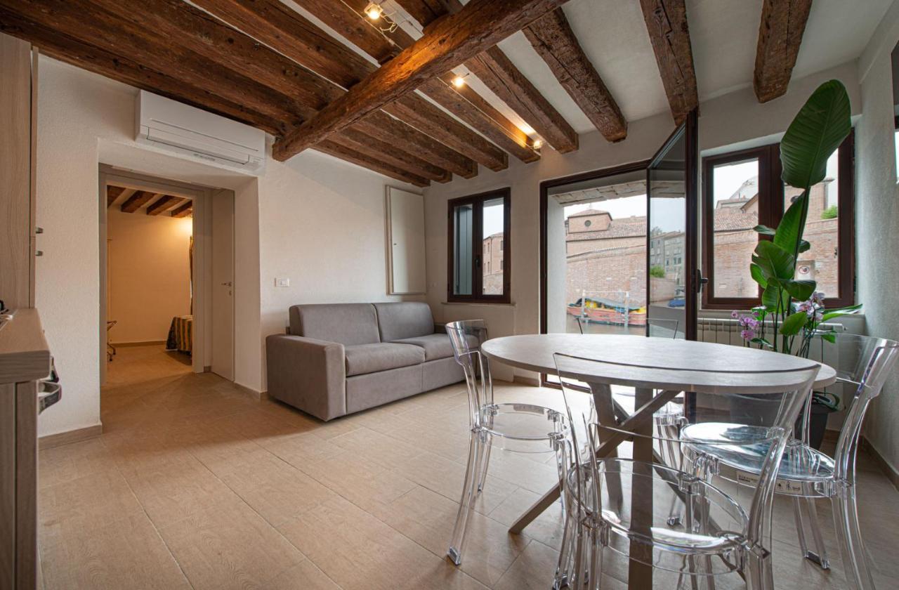 Ca' Leoncino - Venice Canal Front Apartment 外观 照片